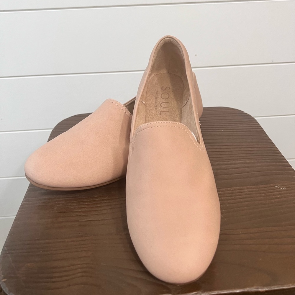 Alexis loafer by Soul Naturalizer, color tan, new never used, size 9.